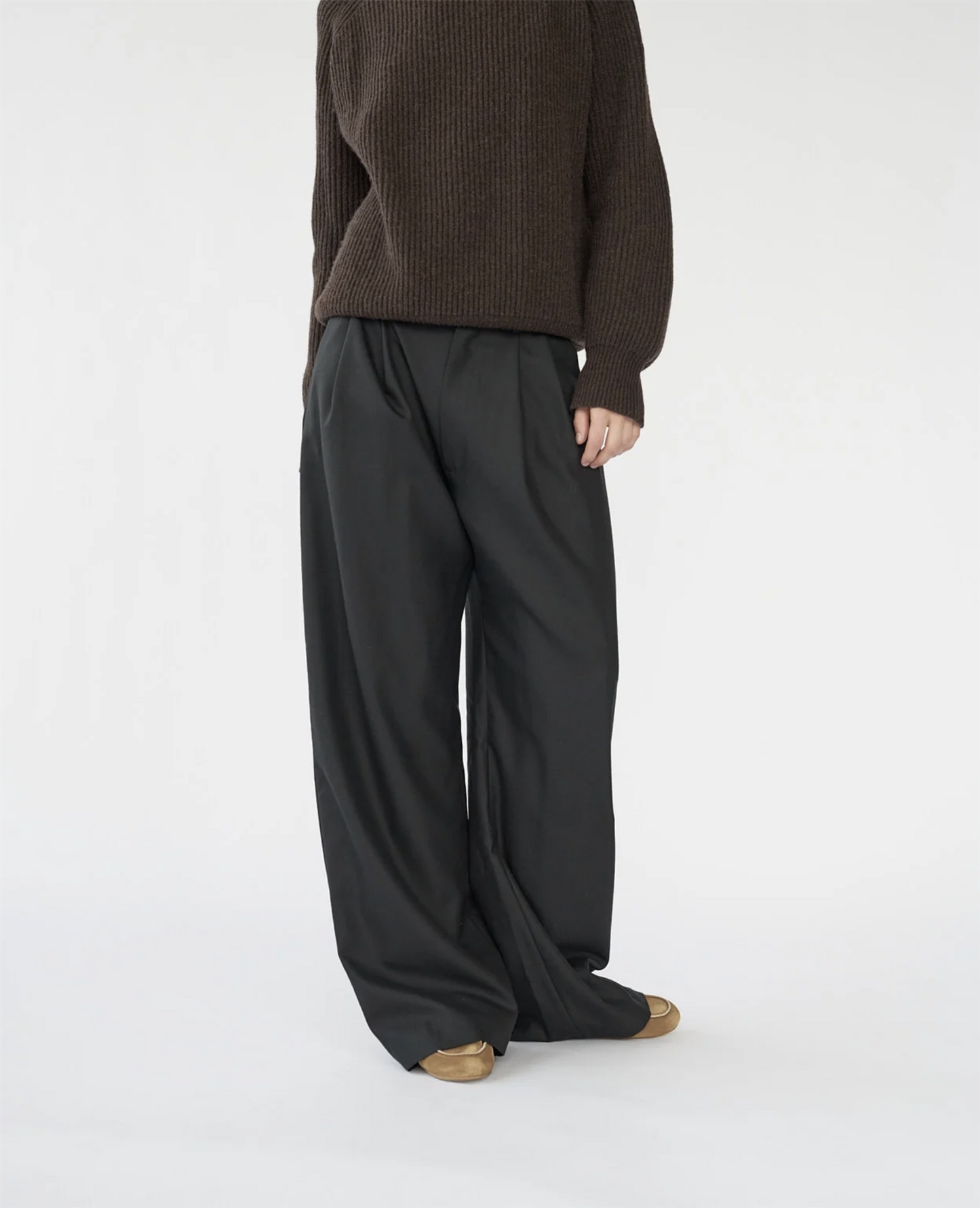 Fine wool box trousers black size 3