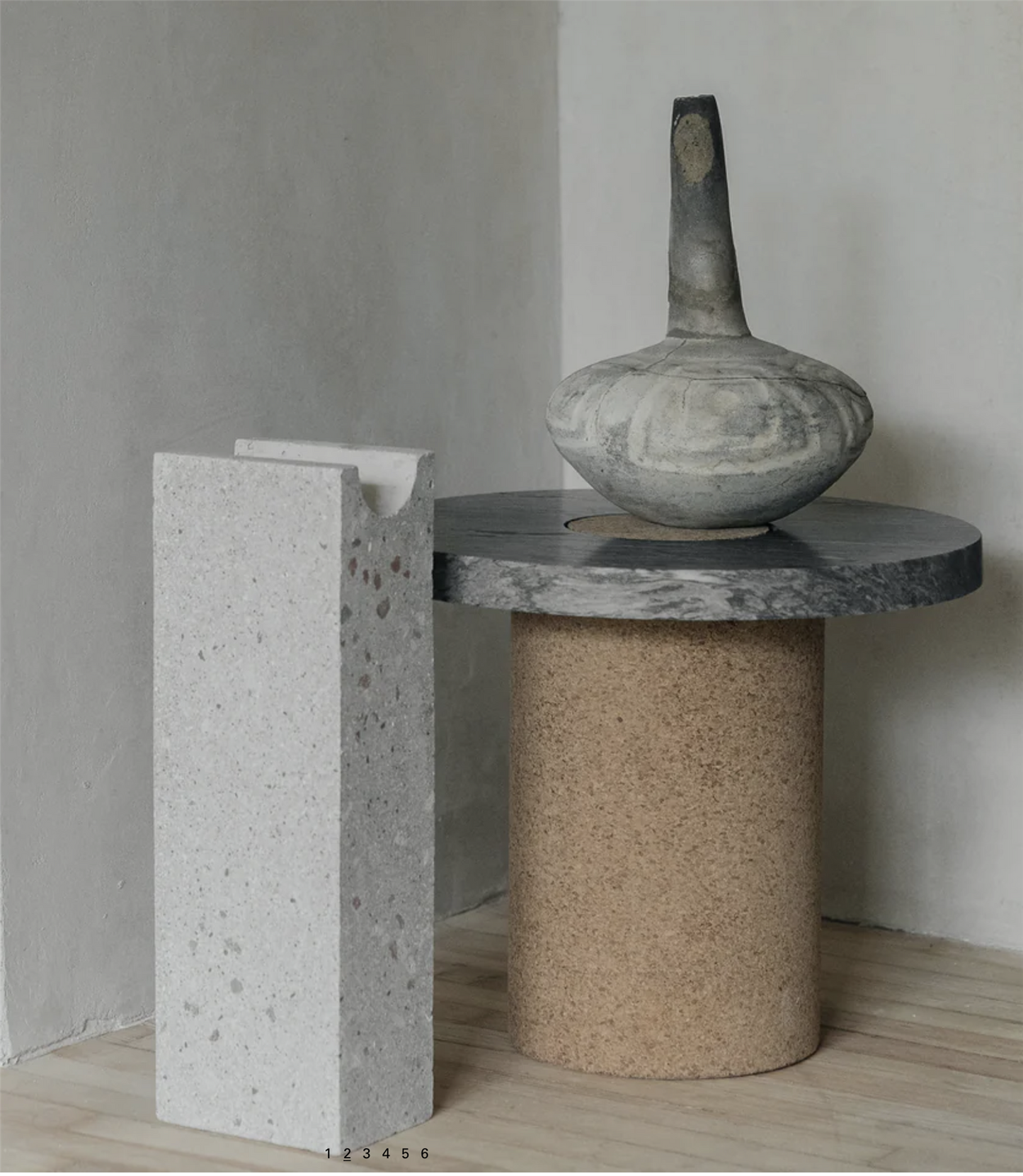 Elegant Small Sintra Table Black Marble Cork Ø 39