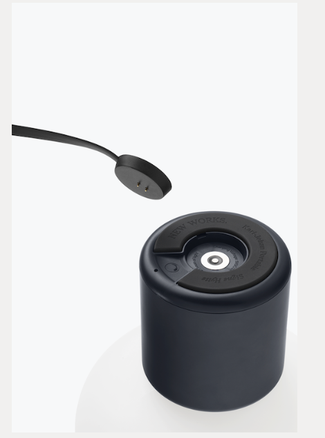 Karl-Johan Portable Bordlampe Signe Hytte black