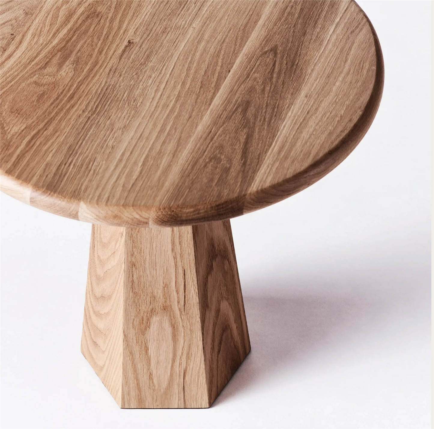 HEXAGON SIDE BORD OAK ø40