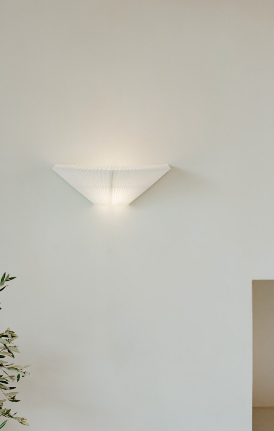 Nebra Wall Lamp