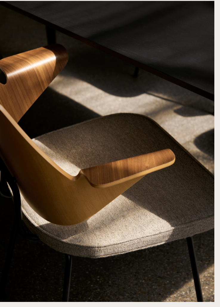 RFH Armchair RD7. Walnut and beech veneer & Hallingdal 227