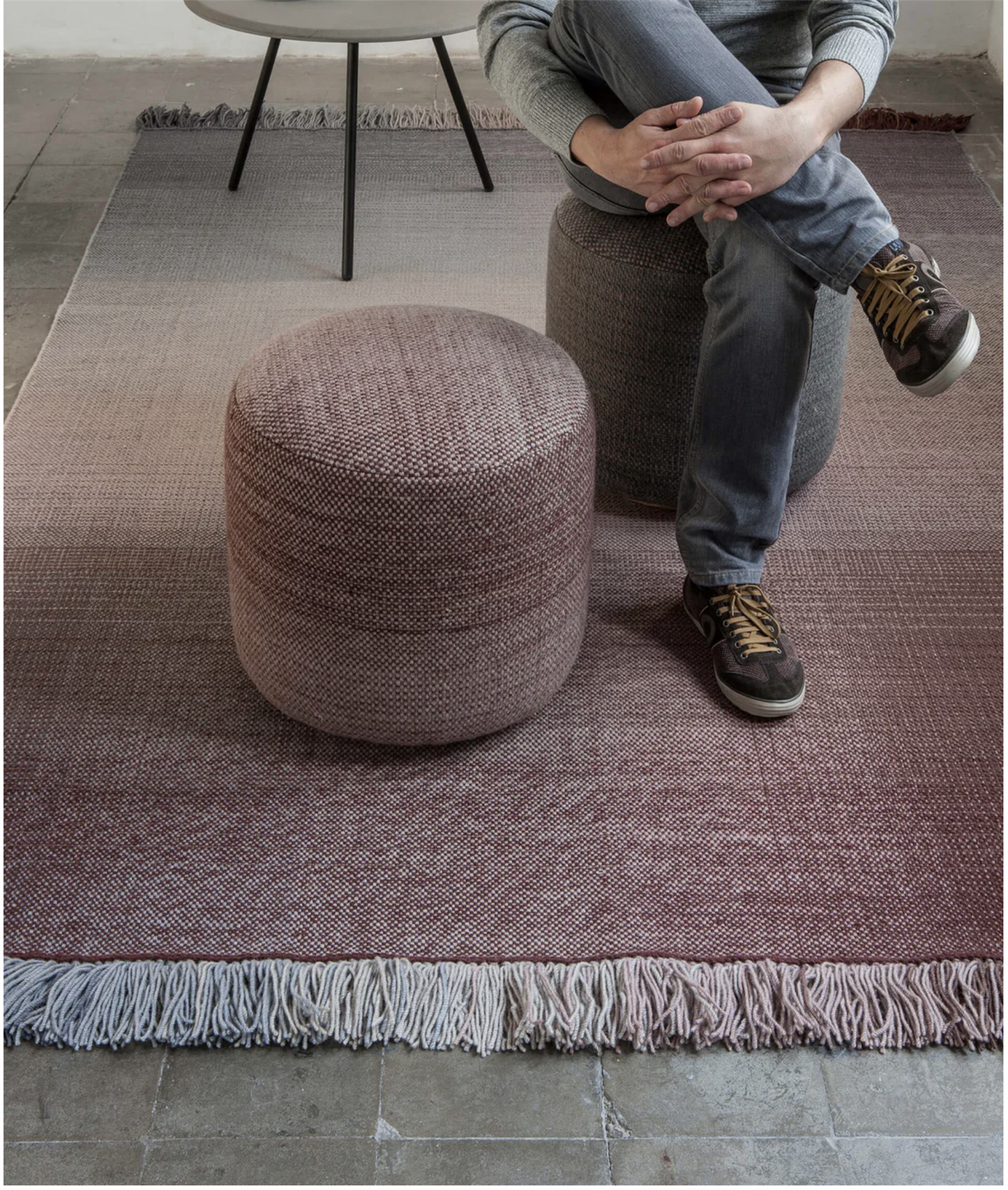 Shade Pouf 4A