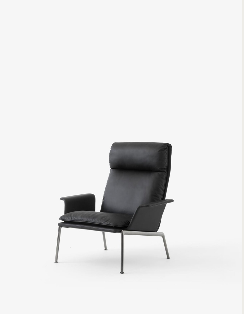 Muno LN17 High back lounge chair w. arms Noble aniline leather black