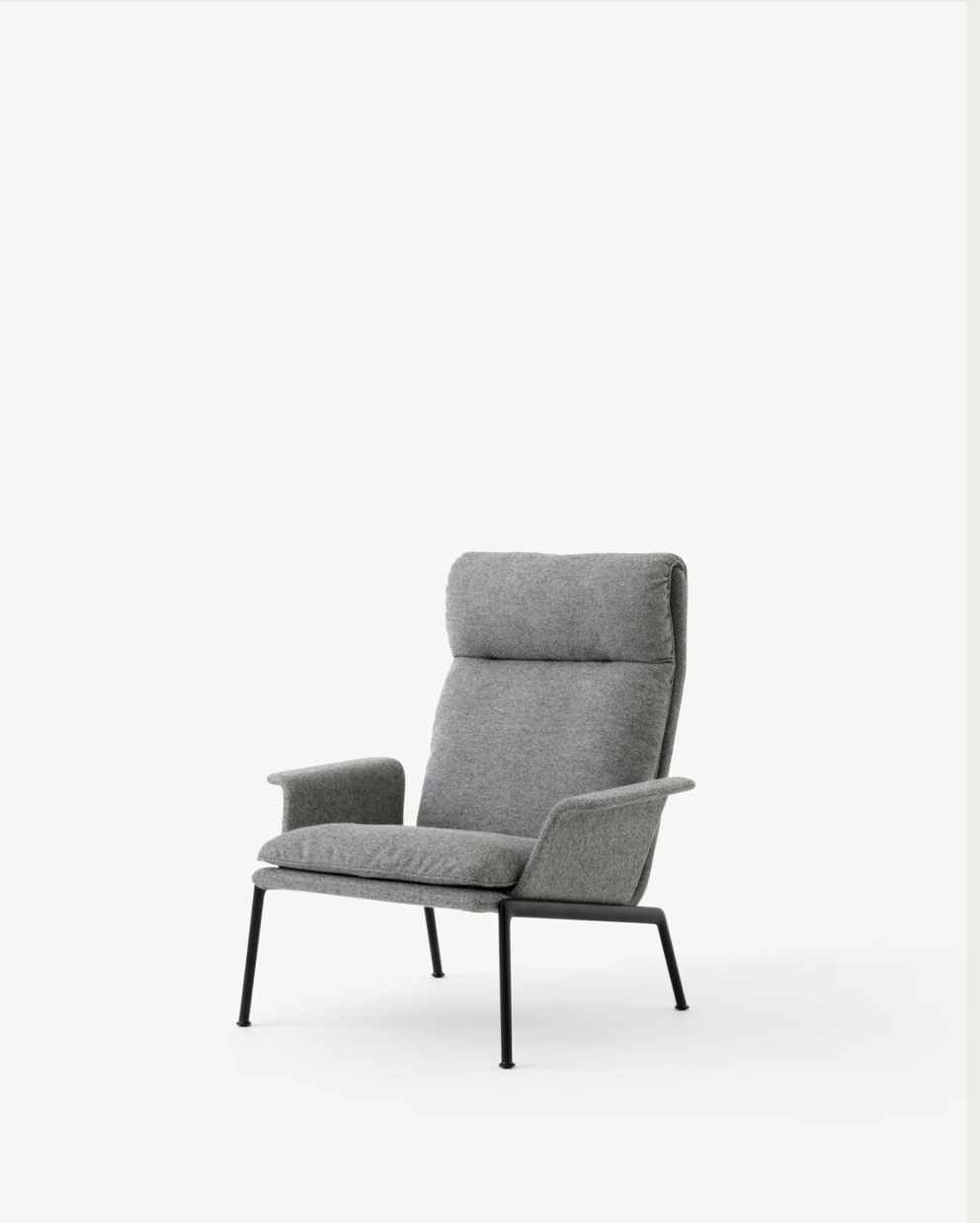 Muno LN17 High back lounge chair w. arms. Hallingdal 0126