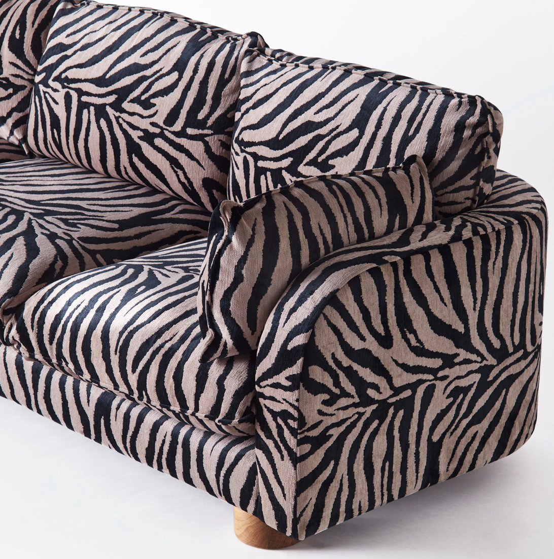 Miles sofa zebra