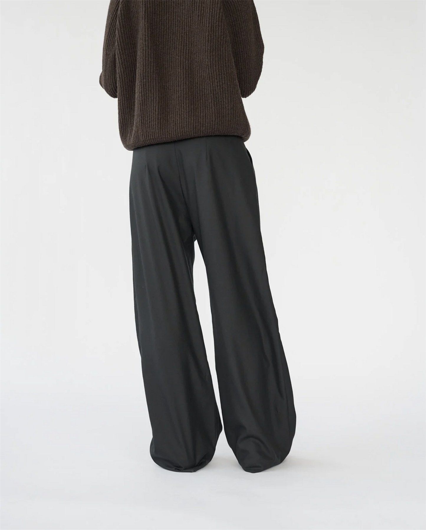 Fine wool box trousers black size 0