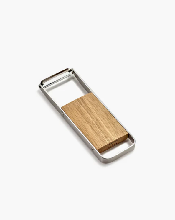 peeler acacia wood Table Accessories by Bea Mombaers