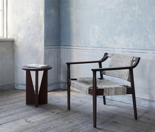 V SIDE TABLE