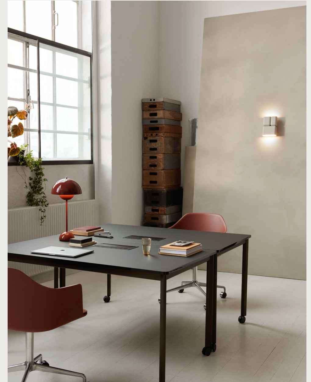 Tabata LN10 Luca Nichetto 2022. Silk Grey