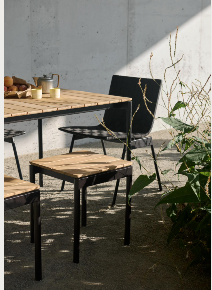 Ville AV47. Warm black