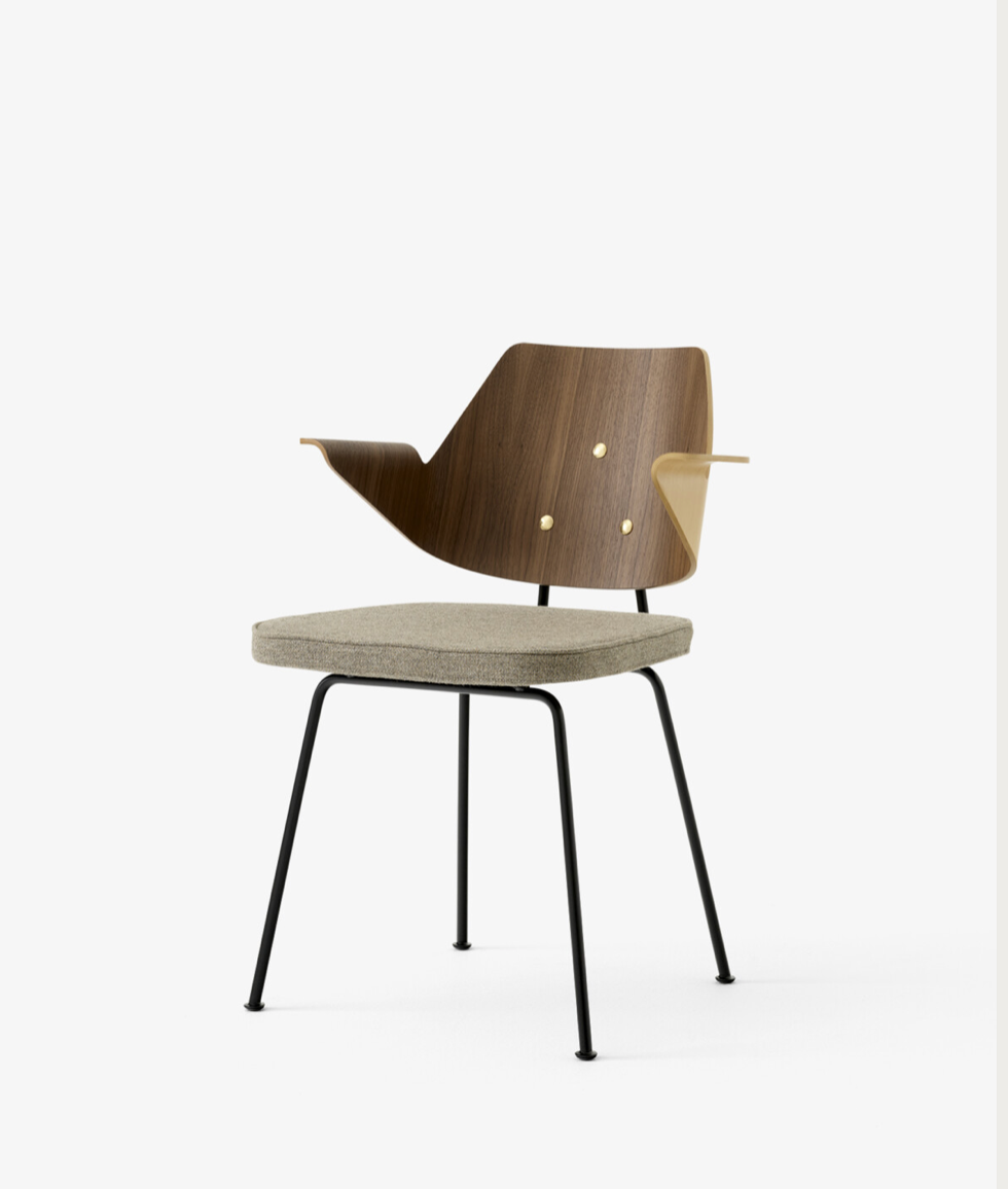 RFH Armchair RD7. Walnut and beech veneer & Hallingdal 227