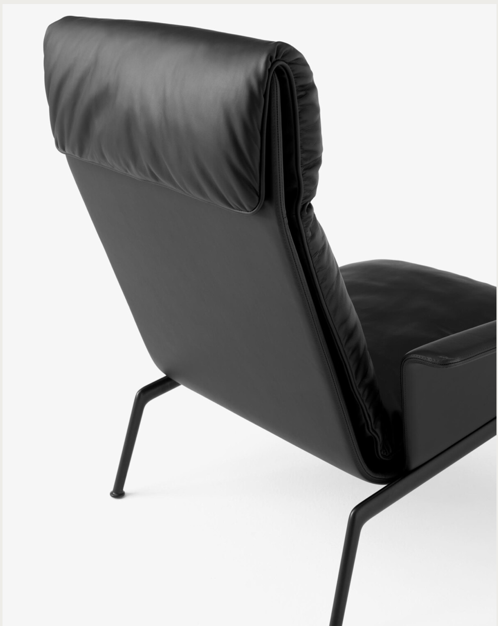 Muno LN17 High back lounge chair w. arms Noble aniline leather black