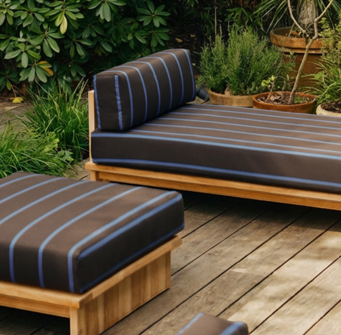 Outdoor Puff Teak Burnt Sky