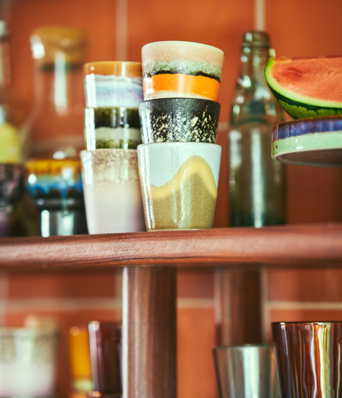 70s coffee mugs burst