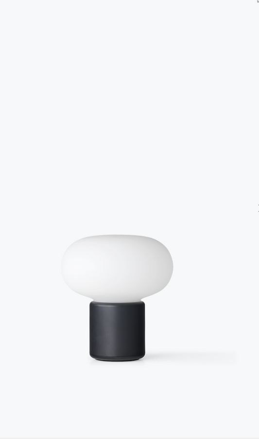 Karl-Johan Portable Bordlampe Signe Hytte black