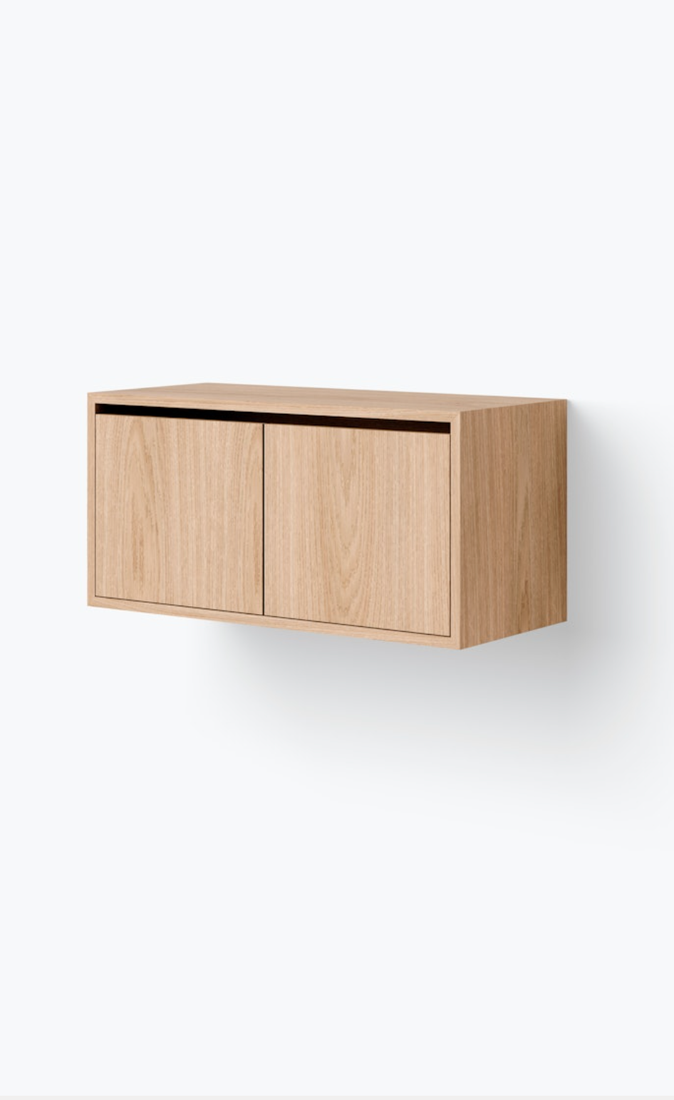 Cabinet Low w. Doors Oak veneer