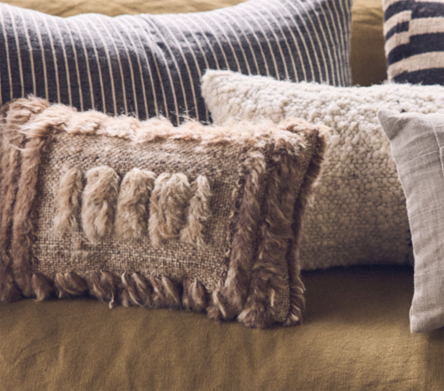 natural furry pute 40x25cm