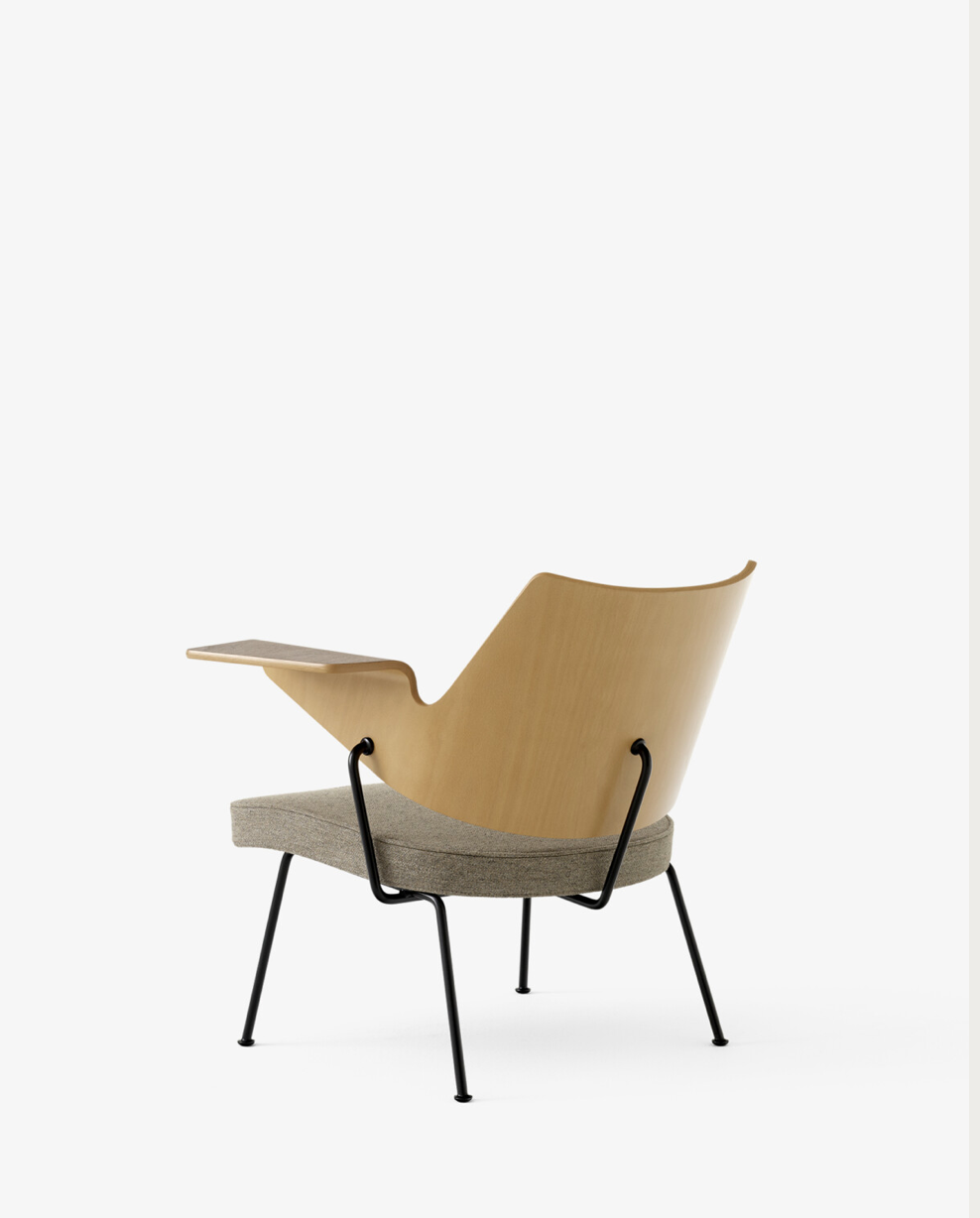 RFH Lounge Chair RD8. Walnut and beech veneer & Hallingdal 227