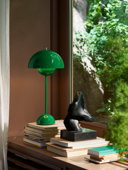 Flowerpot VP3 signal green