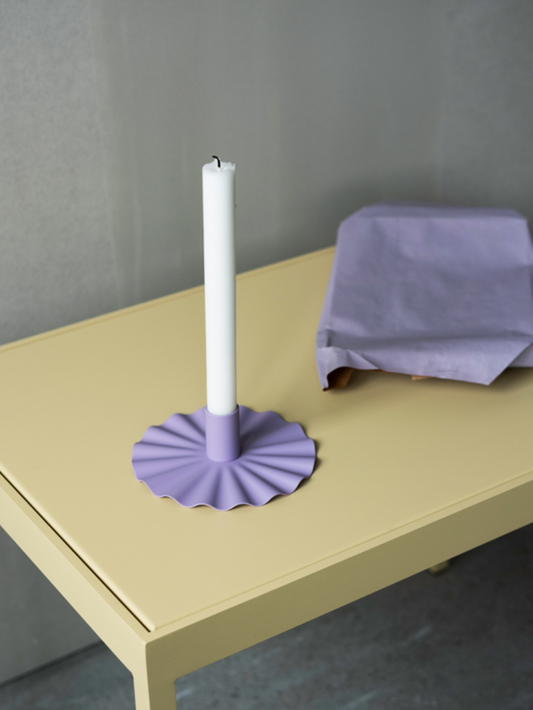 Krum lysestake lilla