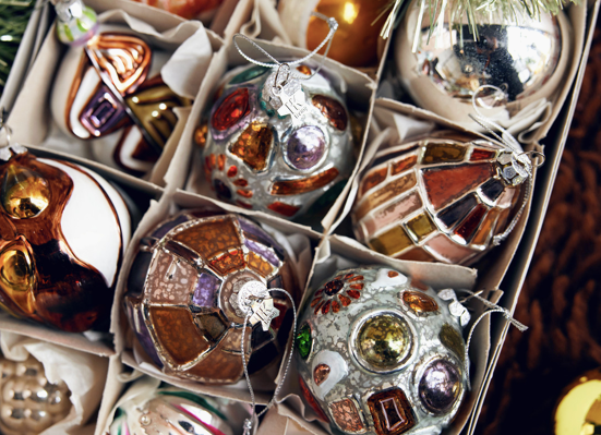 Christmas Ornaments: Jewels Round