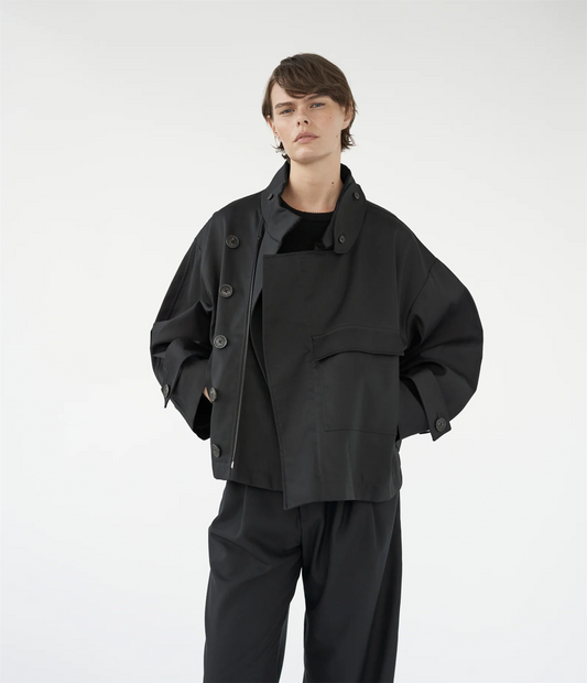 Water resistant jacket black size 2