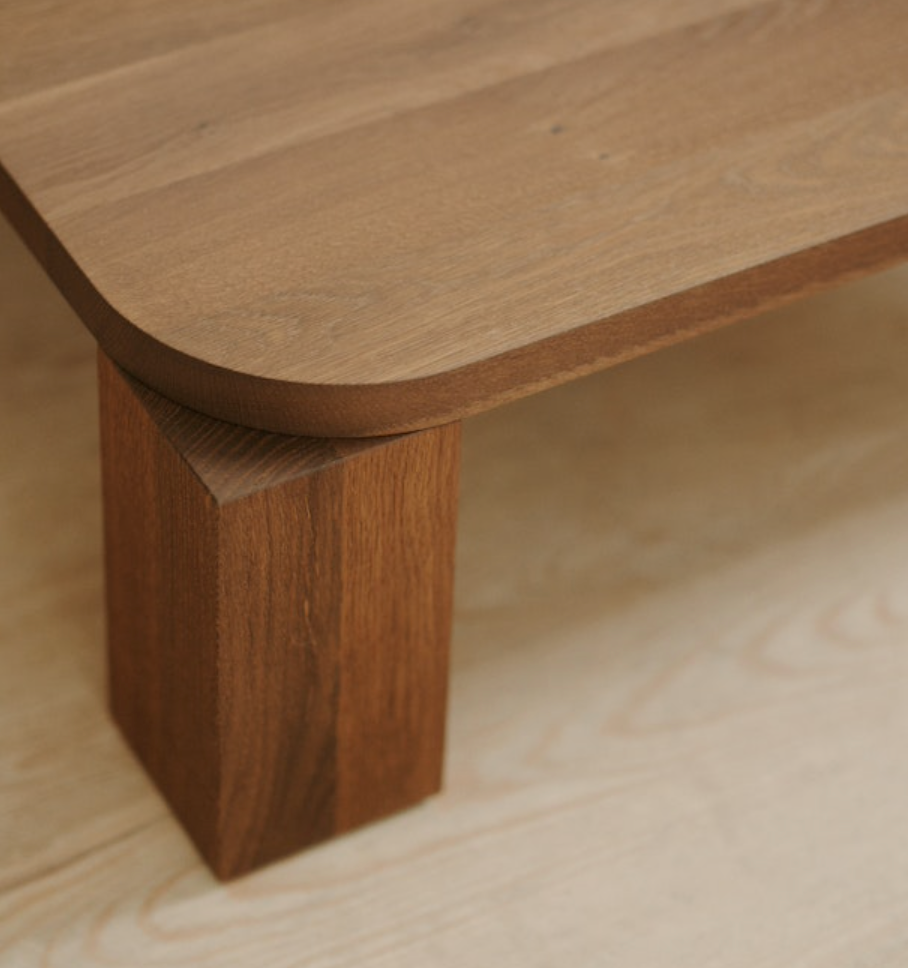 Atlas Coffee Table - Mørkoljet eik (82 x 82 cm)