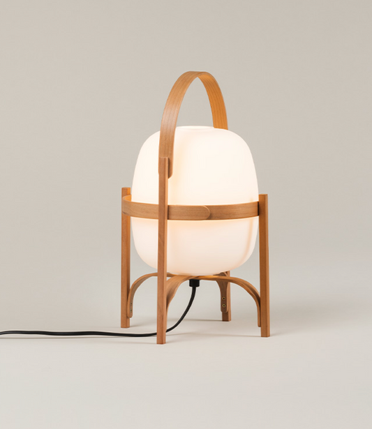 Cestita bordlampe cherrywood opalhvit