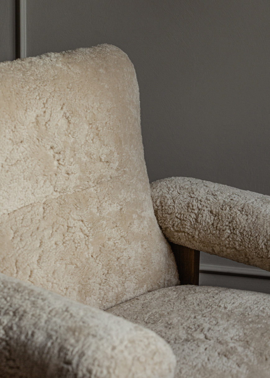 Brasilia lounge chair sheepskin creme, oak