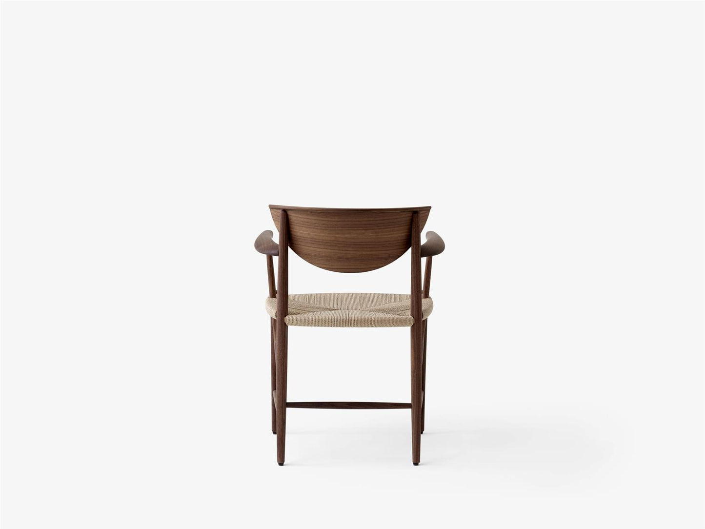 Drawn HM4 by Hvidt & Mølgaard - Oiled Walnut
