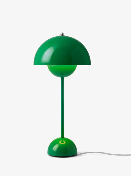 Flowerpot VP3 signal green