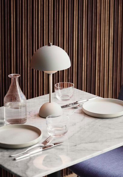 Flowerpot vp9 matt light grey