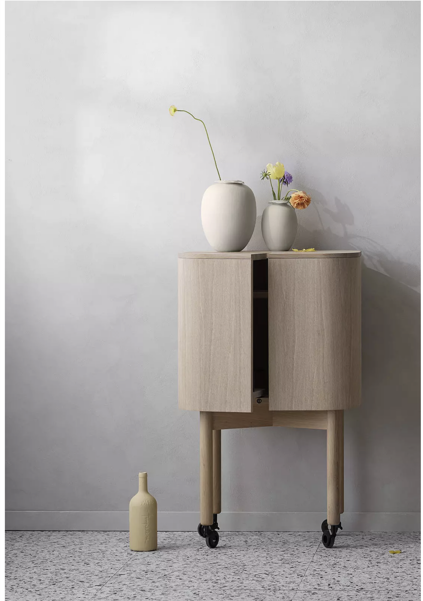 Loud bar cabinet  Black