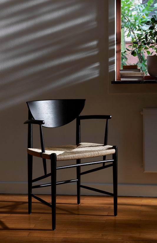 Drawn HM4 by Hvidt & Mølgaard - Black lacquered oak