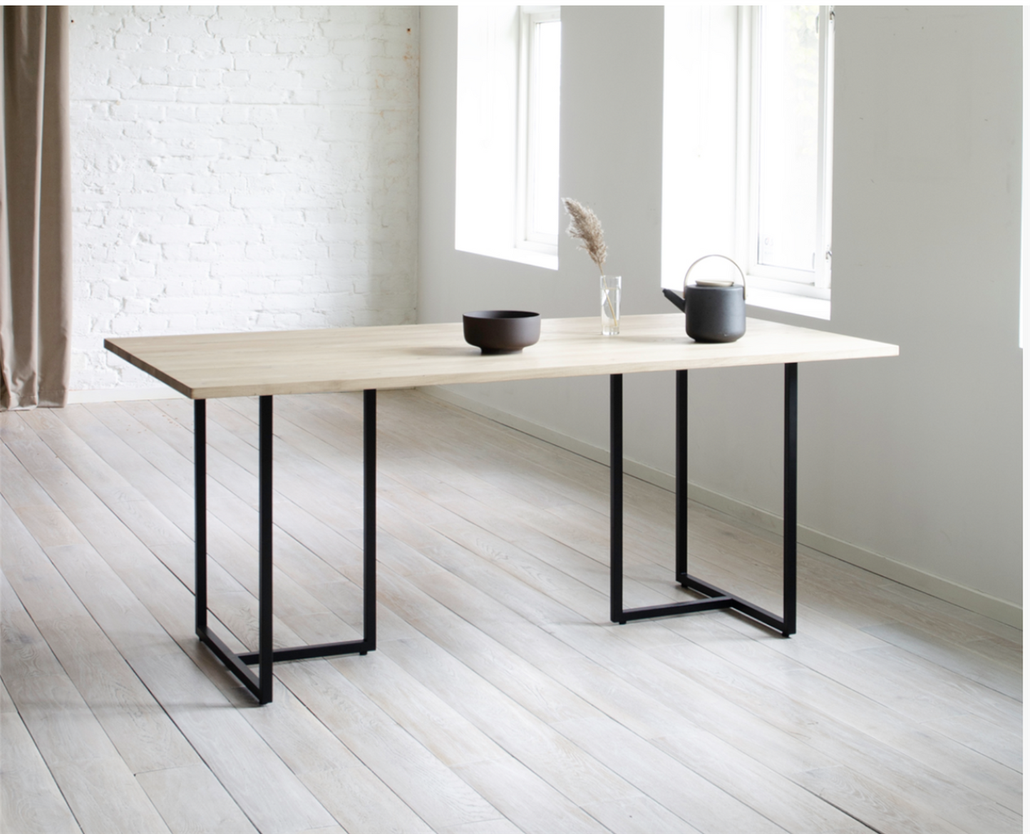 T - dining table