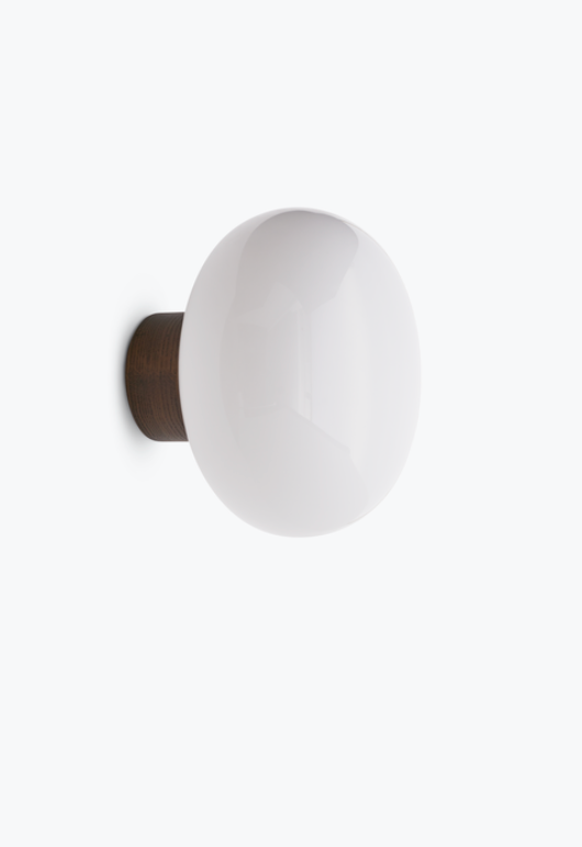 Karl-Johan wall lamp opal/smoked