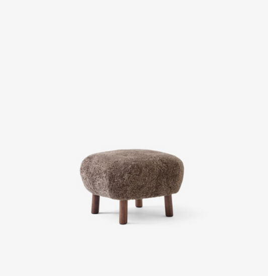 Pouf Little Petra ATD1 oiled walnut w/sheepskin Sahara 17mm