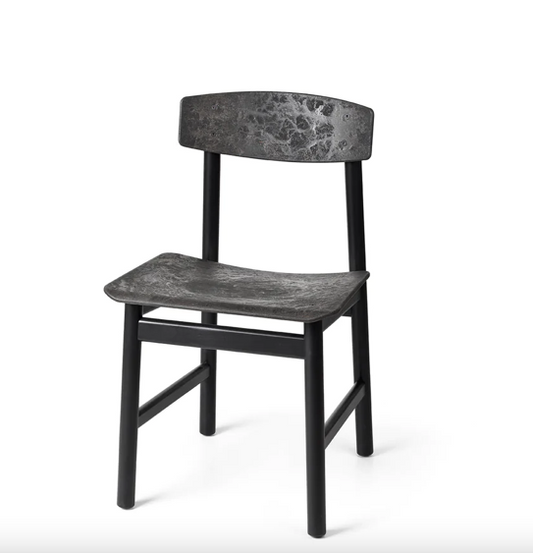 Conscious Chair 3162 | Coffee Waste Black | by Børge Mogensen & Esben Klint