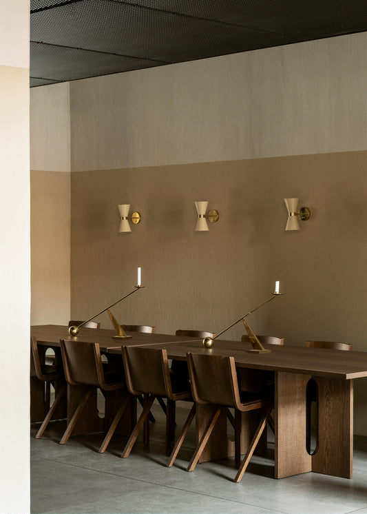 Collector wall lamp