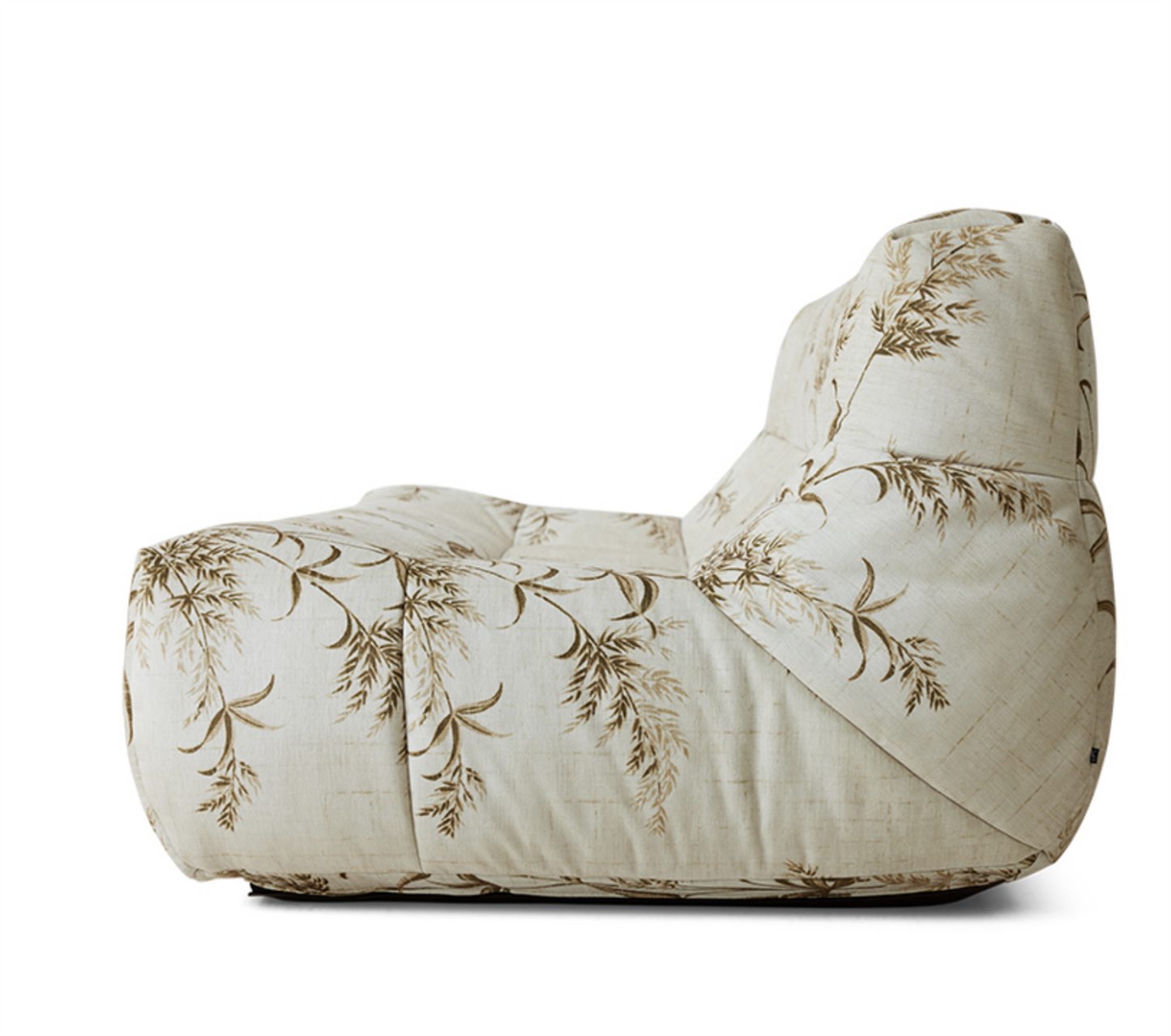 Lazy lounge bench reeds