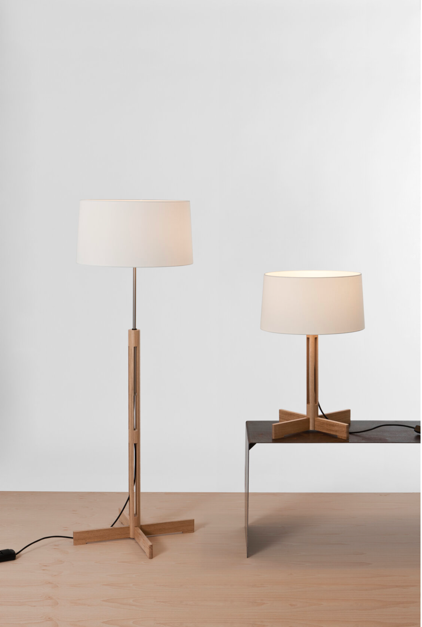 FAD Miguel Milá | 1974 Floor lamp H 145 Ø49