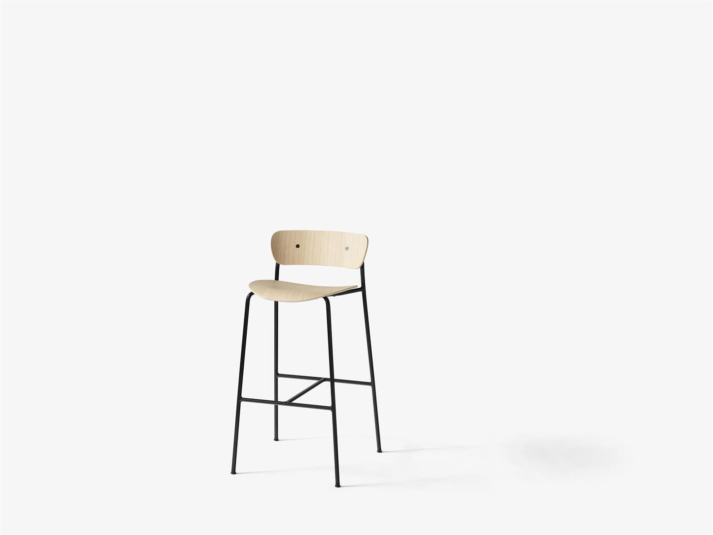 Pavilion AV9 by Anderssen & Voll Lacquered Oak