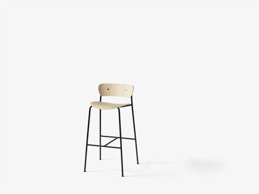 Pavilion AV9 by Anderssen & Voll Lacquered Oak