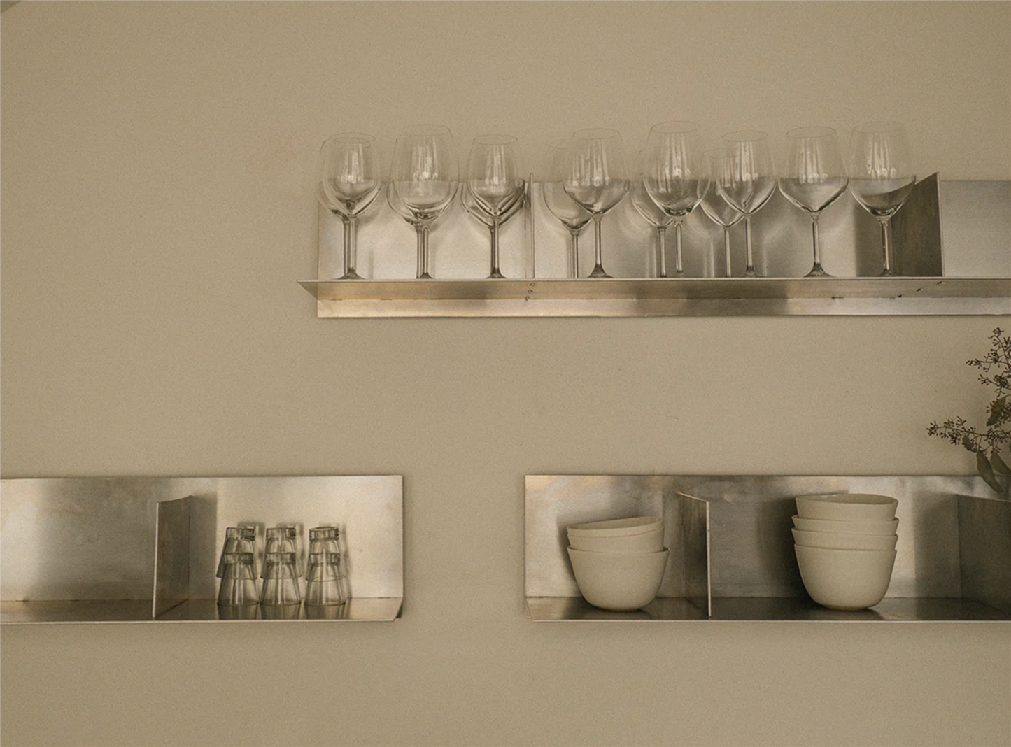 Rivet Shelf Aluminium Large