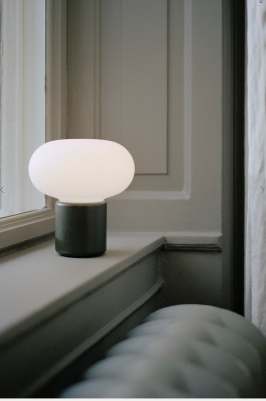 Karl-Johan Portable Bordlampe Signe Hytte