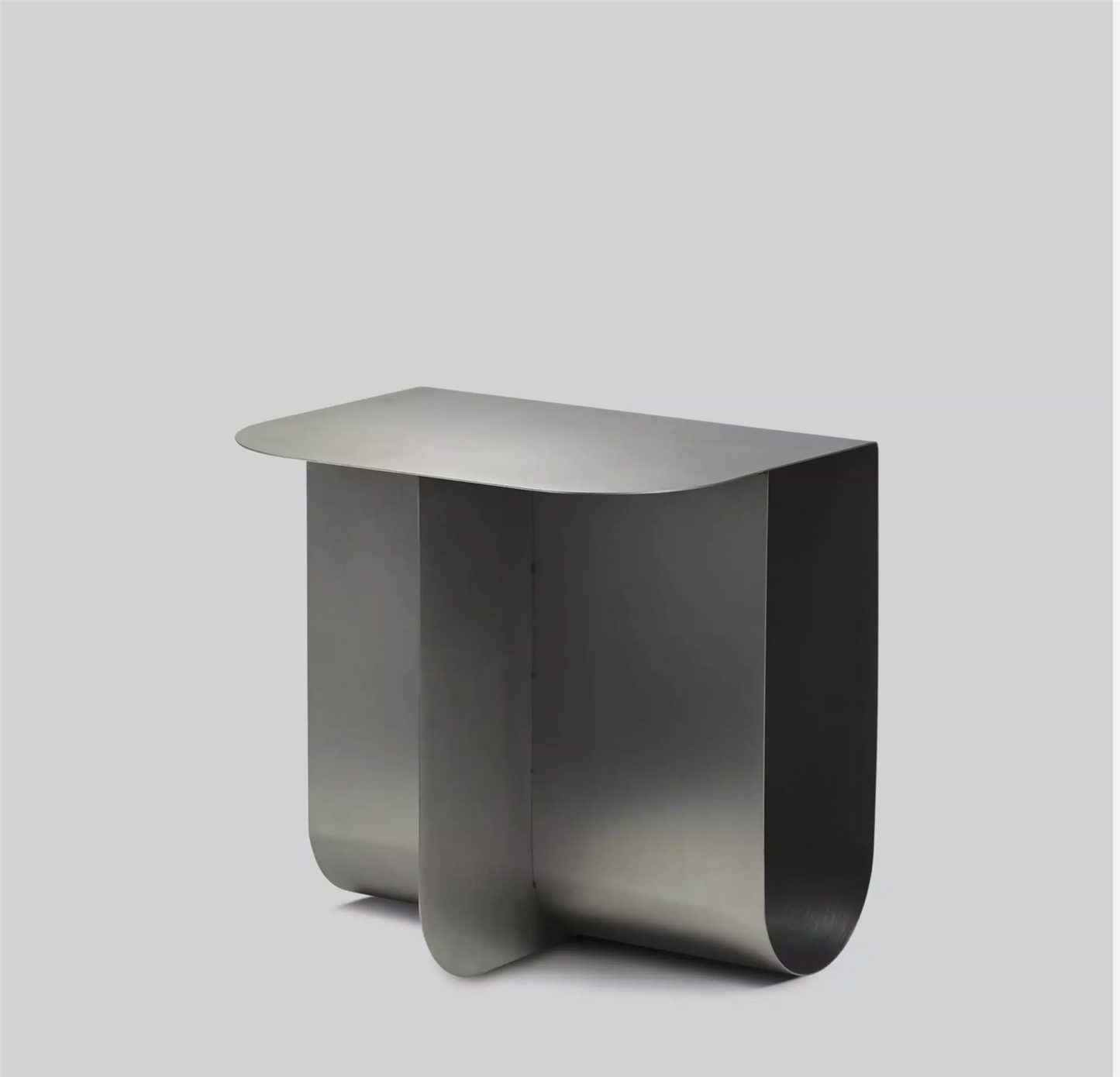 Mass side table Steel