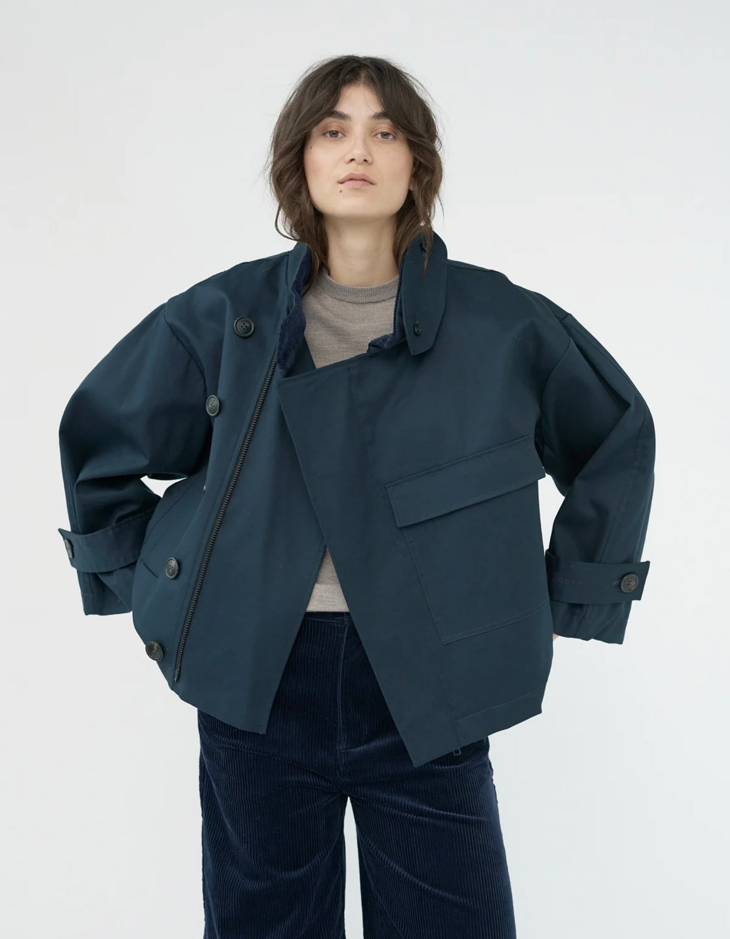 Water resistant jacket navy size 1