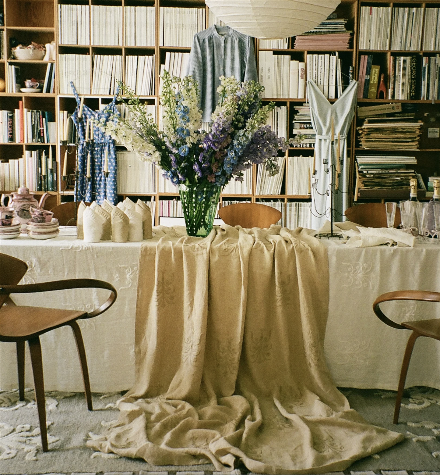 Floral linen tablecloth, beige Regular 160x280 cm