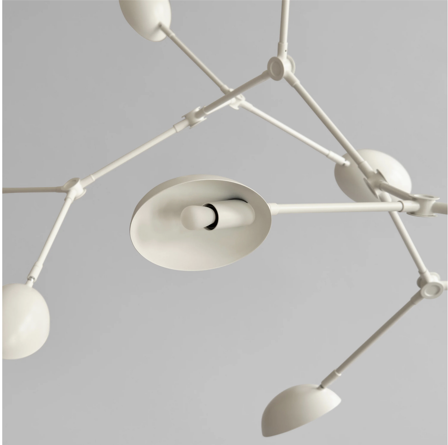 Drop Chandelier - White (5m)   Color White